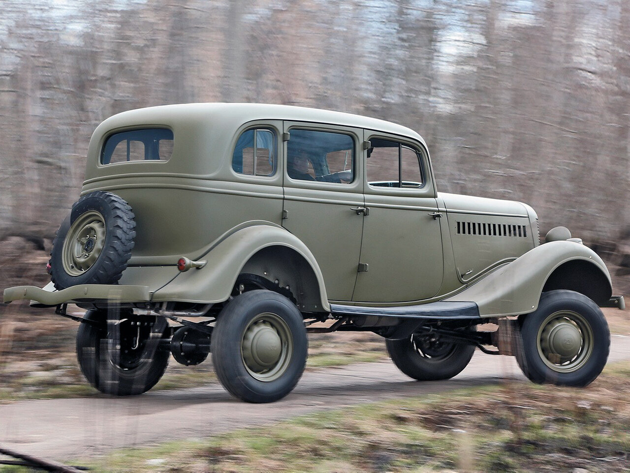 ГАЗ 61, , 1941–1948, Sedan: Rear three-quarter view