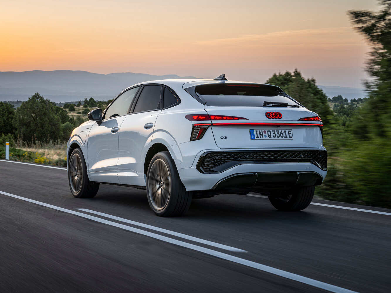 Audi Q3 Sportback, III (FJ), 2025–2026, Внедорожник 5 дв.: Вид сзади в три четверти