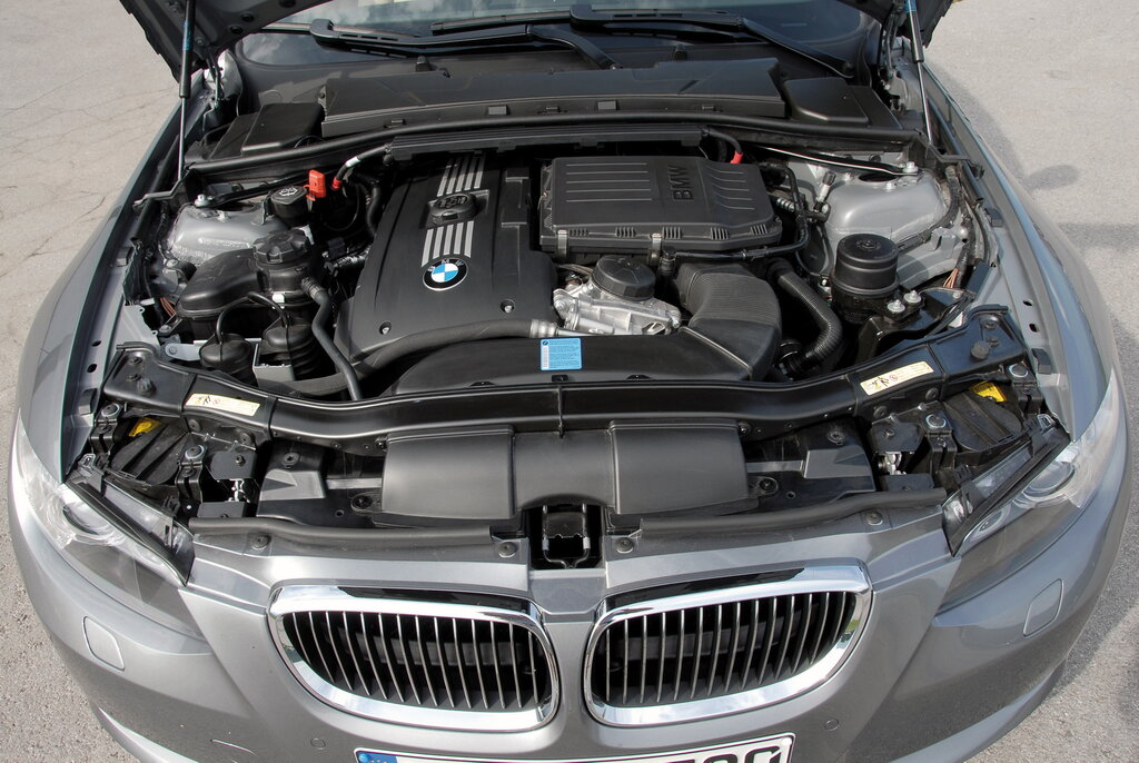 BMW 3-series, 5 поколение, E92, рестайлинг, Купе, Южная Корея, 09.2008 - 11.2011: фото поколения 15