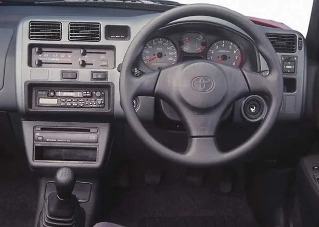 Toyota Rav4, 1 поколение, XA10, рестайлинг, Открытый кузов, Япония, 09.1997 - 04.2000: фото поколения 5