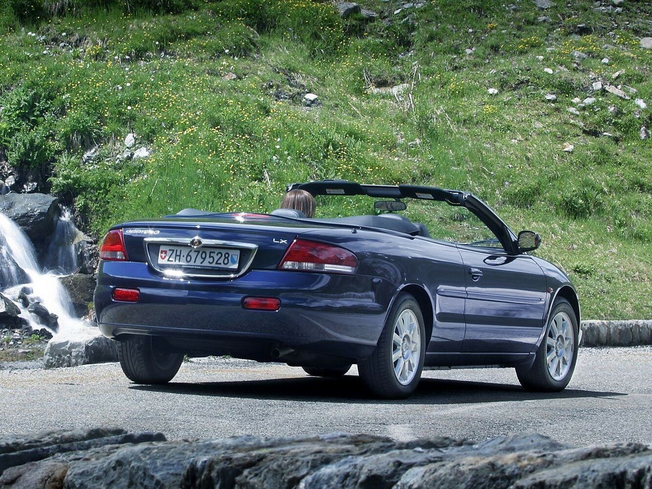 Chrysler Sebring, II facelift, 2003–2006, Convertible: Rear three-quarter view