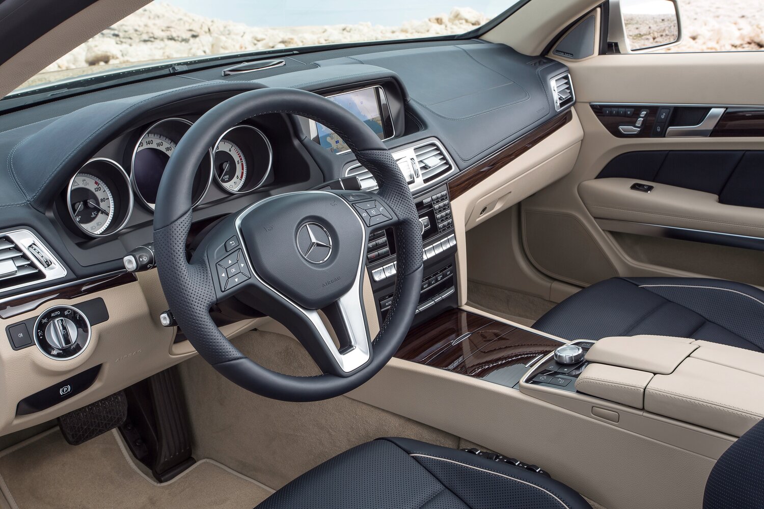 Mercedes-Benz E-Класс, IV (W212, S212, C207) Рестайлинг, 2013–2016, Кабриолет: Передняя часть салона