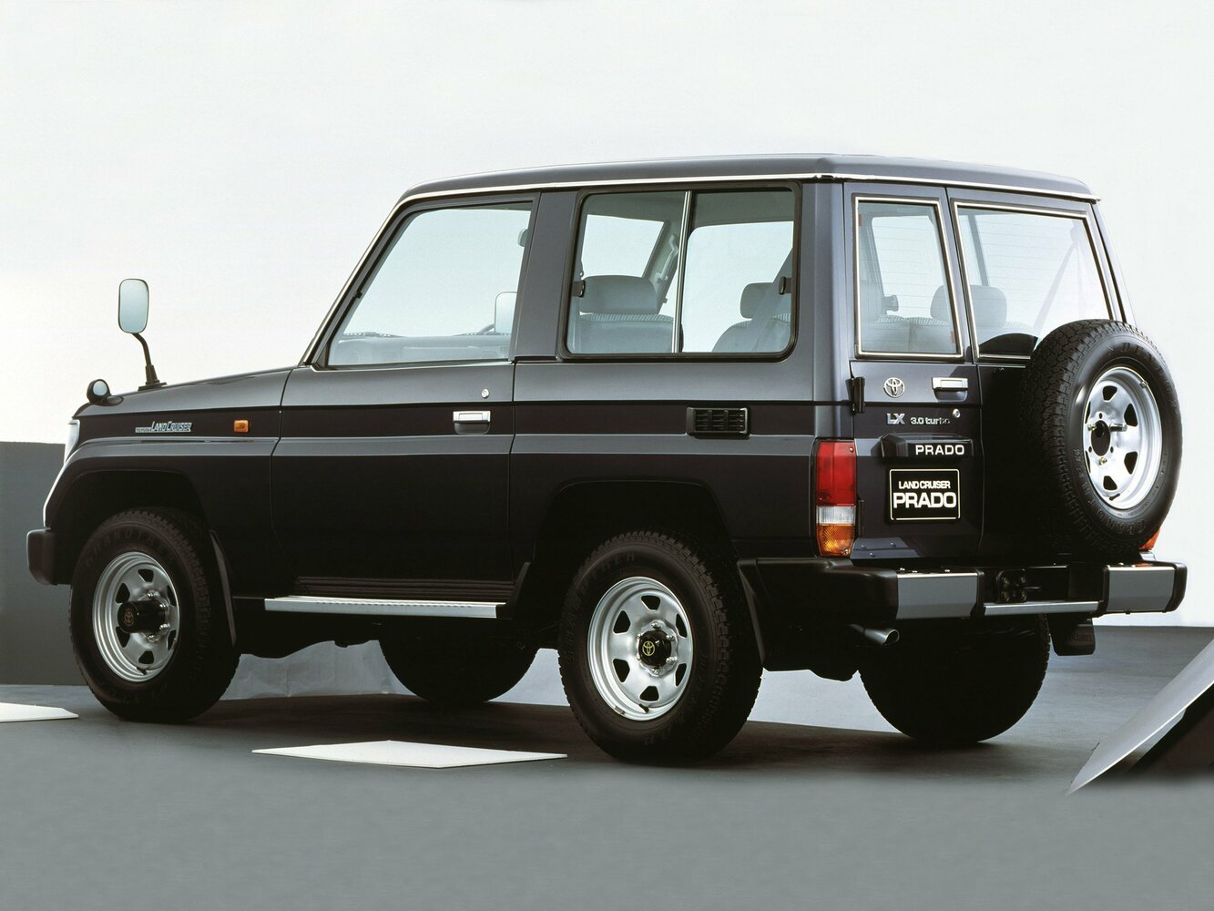 Toyota Land Cruiser Prado, 70 Series, 1987–1996, SUV 3 door: Rear three-quarter view