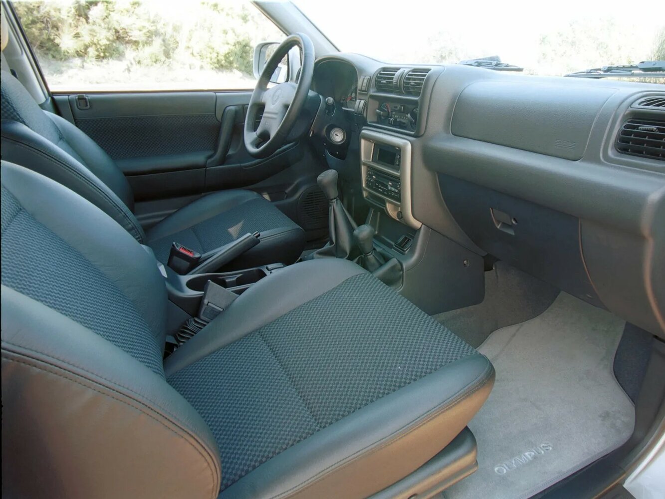 Opel Frontera, B Рестайлинг, 2001–2004, Внедорожник 3 дв.: Передняя часть салона