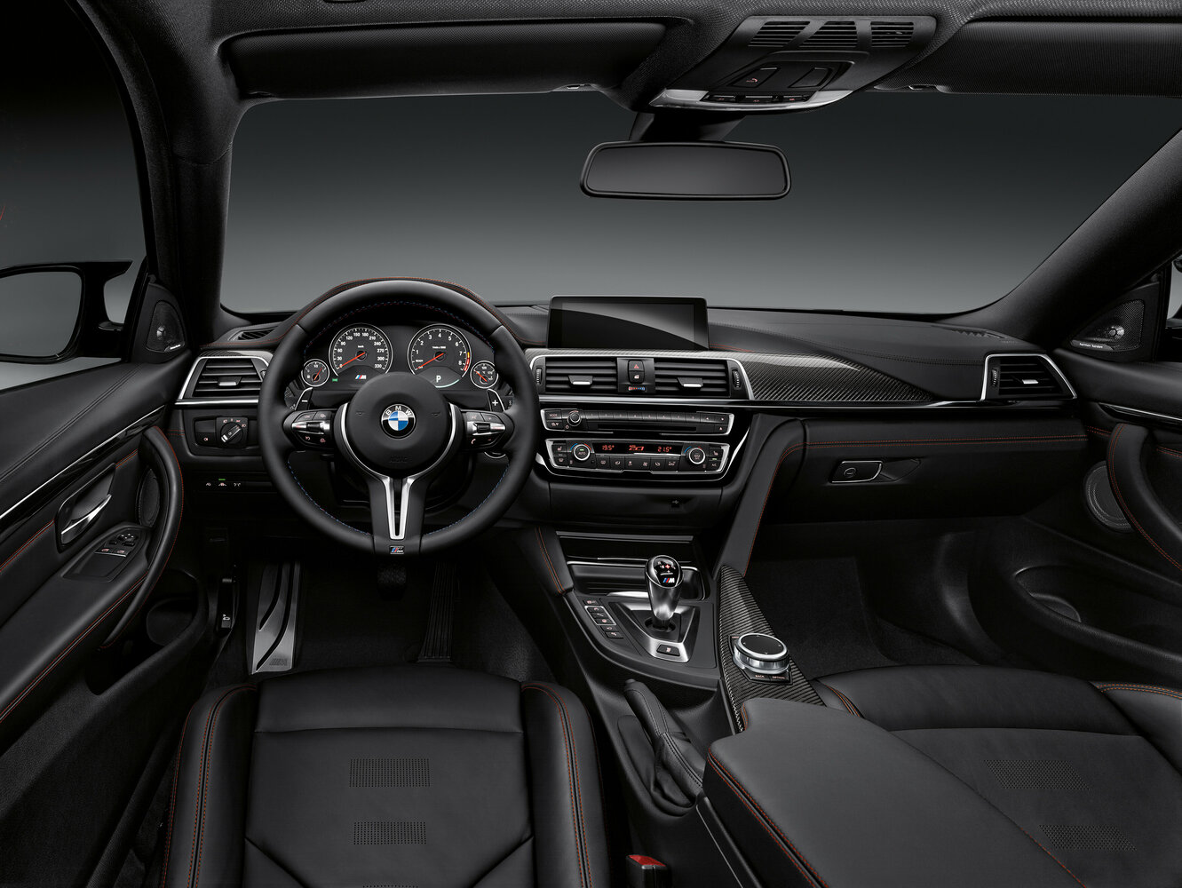 BMW M4, F82/F83 Рестайлинг, 2017–2020, Купе: Передняя панель
