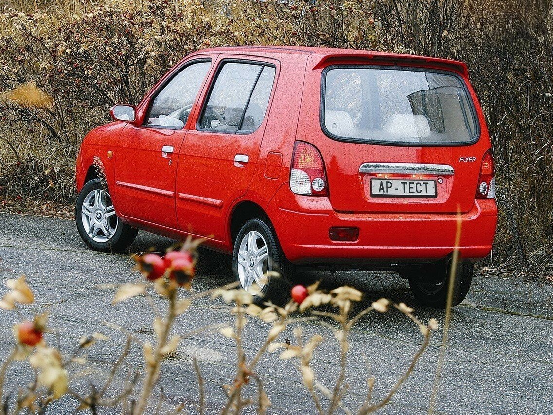 BYD Flyer, , 2005–2008, Хэтчбек 5 дв.: Вид сзади в три четверти