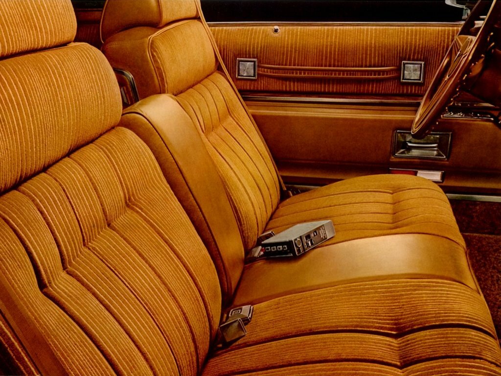 Cadillac DeVille, IV, 1971–1976, Coupe-хардтоп: Front cabin