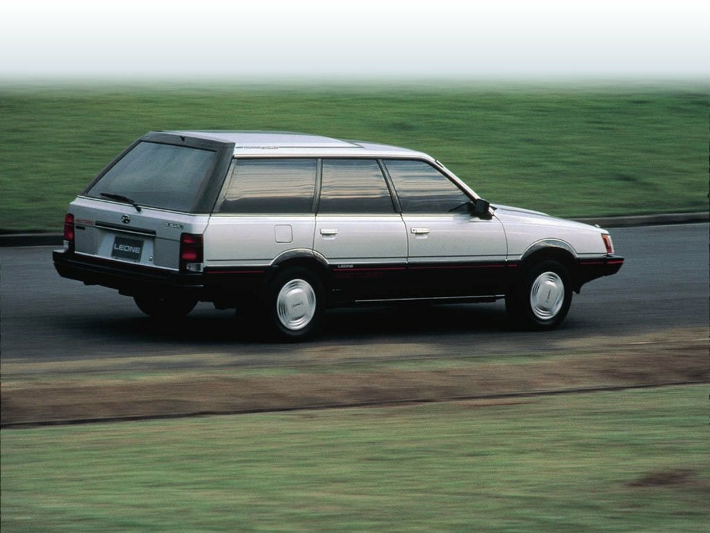 Subaru Leone, III, 1984–1994, Estate 5 door: Rear three-quarter view