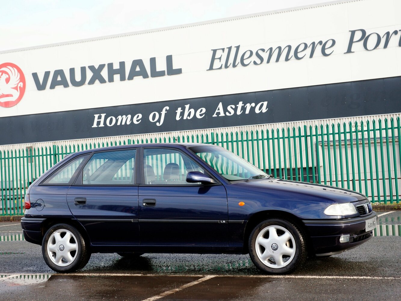 Vauxhall Astra, F, 1991–2001, Hatchback 5 door: Side view