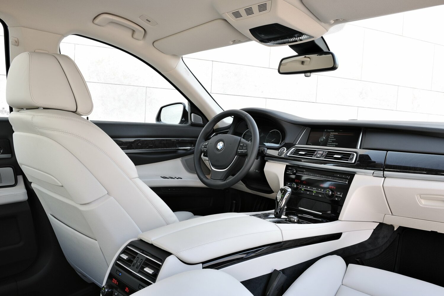 BMW 7 серии, V (F01/F02/F04) facelift, 2012–2015, Sedan: Front cabin