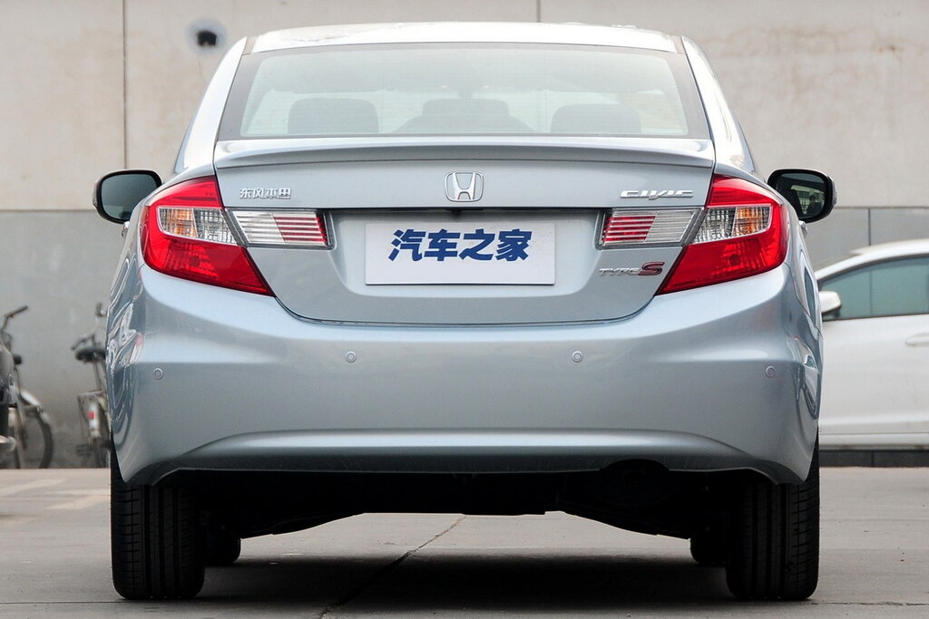 Honda Civic, 9 поколение, Седан, Китай, 01.2011 - 05.2014: фото поколения 5