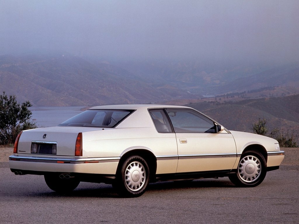 Cadillac Eldorado, X, 1992–2002, Купе: Вид сзади в три четверти