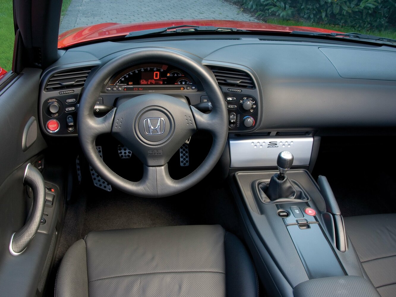 Honda S2000, I facelift (AP2), 2003–2009, Convertible: Dashboard