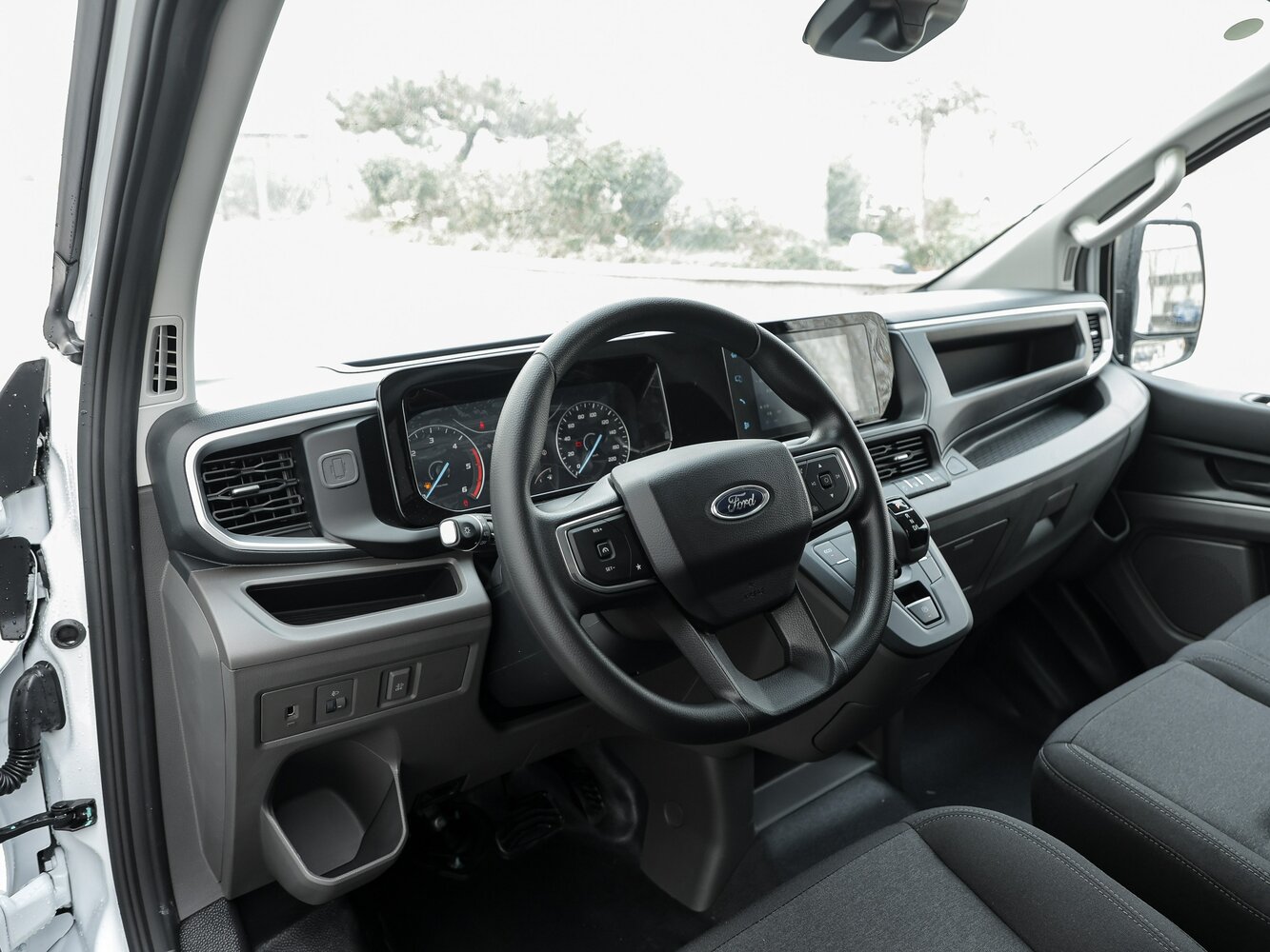 Ford Transit Custom, I (China Market), 2023–2026, Van SWB: Front cabin