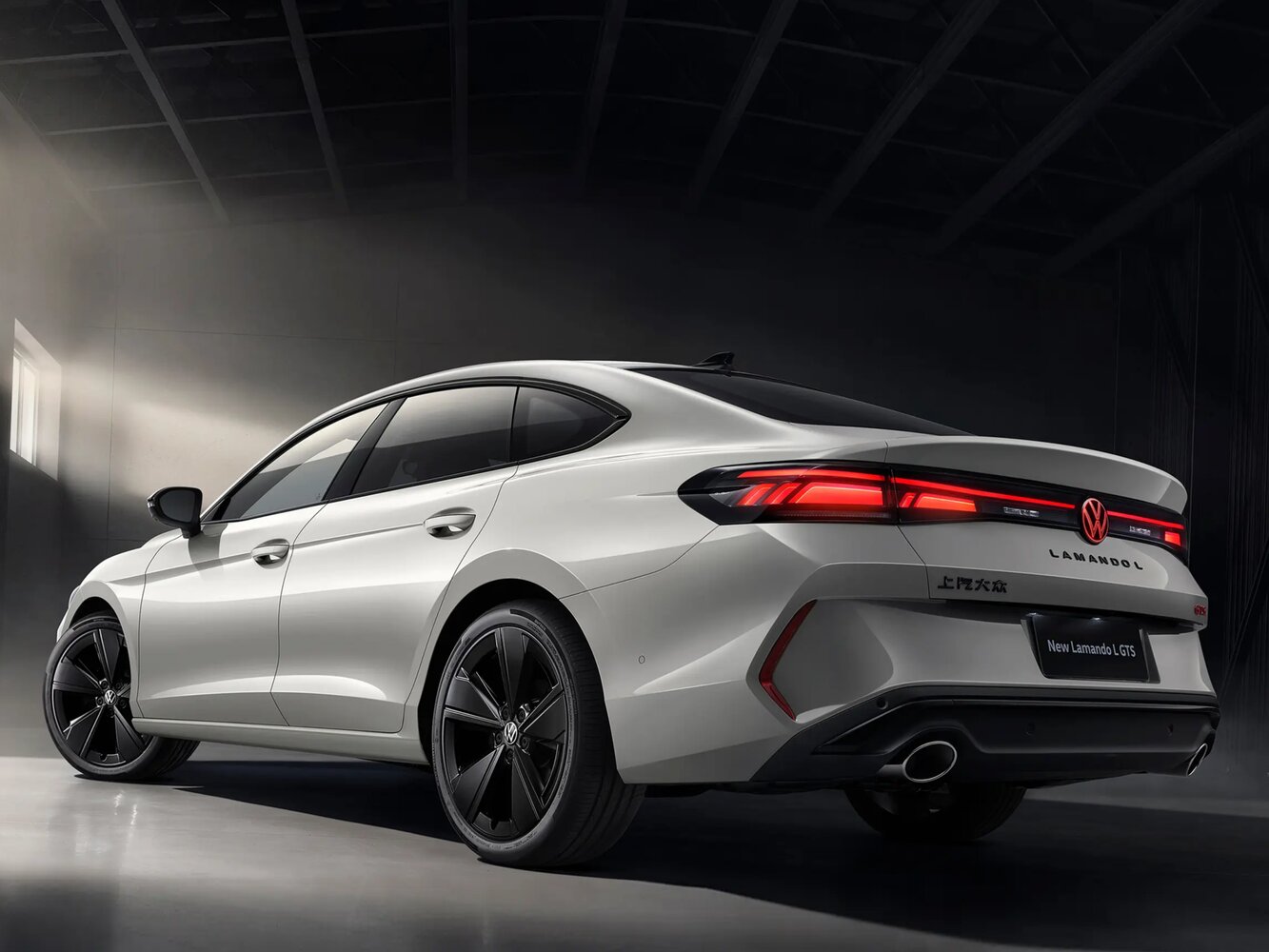 Volkswagen Lamando, II Рестайлинг, 2025–2026, Лифтбек L: Вид сзади в три четверти