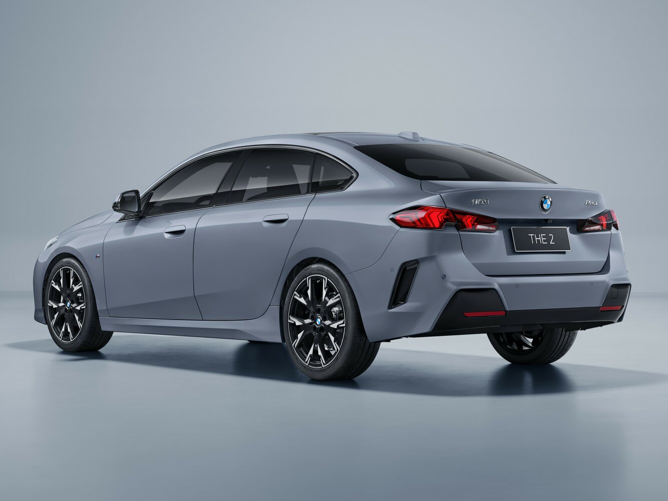 BMW 2 серии, F74/78, 2024–2026, Седан Gran Coupe L: Вид сзади в три четверти