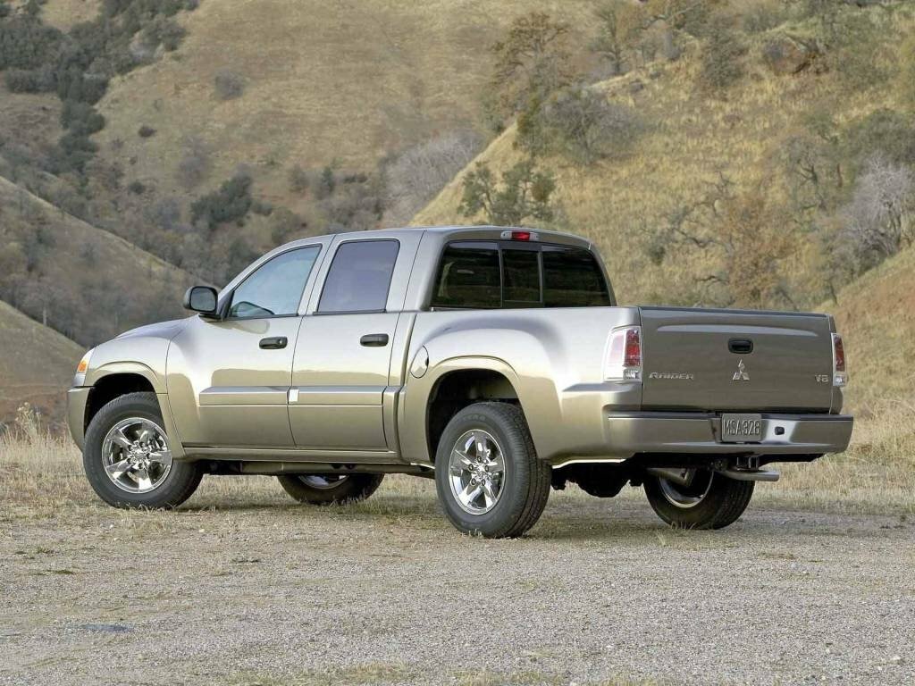 Mitsubishi Raider, , 2006–2009, Пикап Двойная кабина: Вид сзади в три четверти