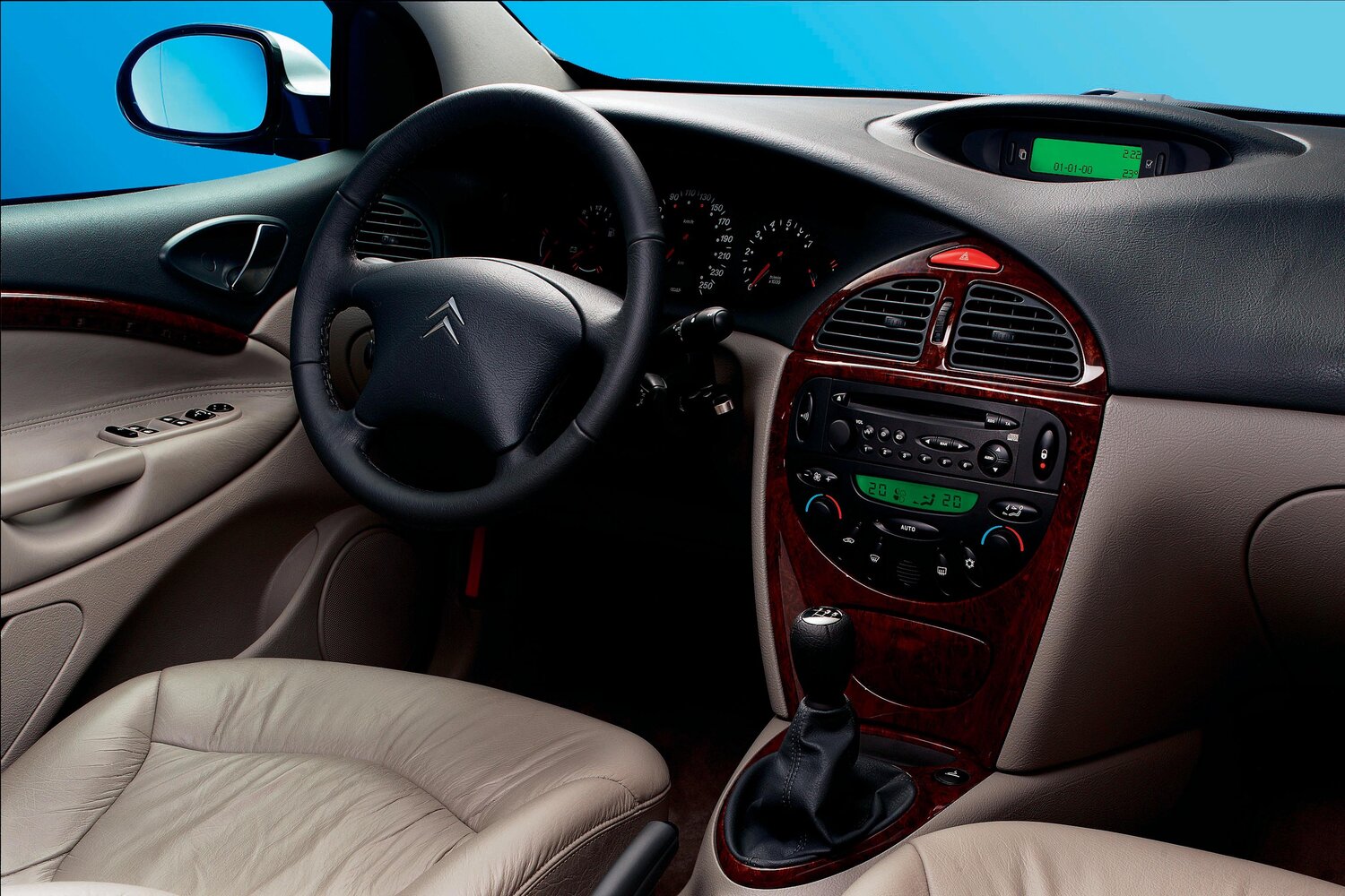Citroen C5, I, 2000–2004, Лифтбек: Передняя часть салона
