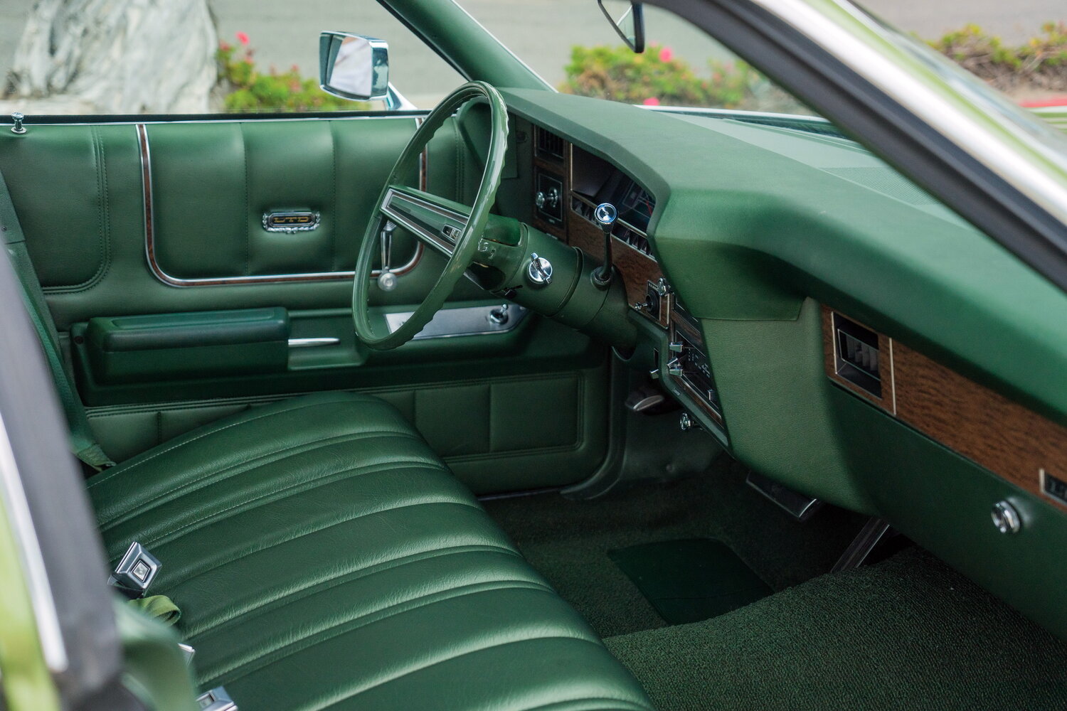 Ford LTD Country Squire, I, 1969–1978, Универсал 5 дв.: Передняя часть салона