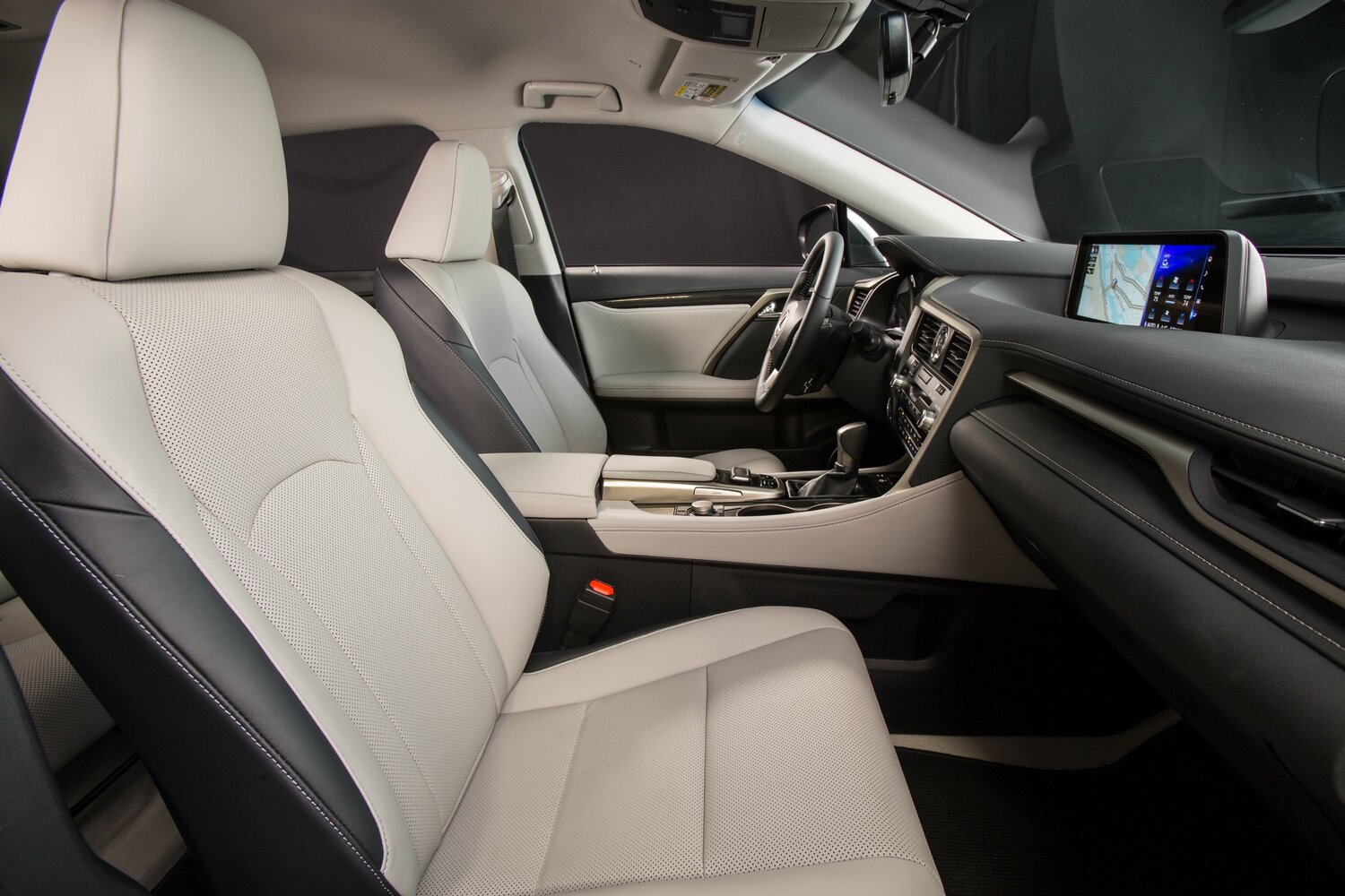 Lexus RX, IV, 2015–2019, Внедорожник 5 дв.: Передняя часть салона