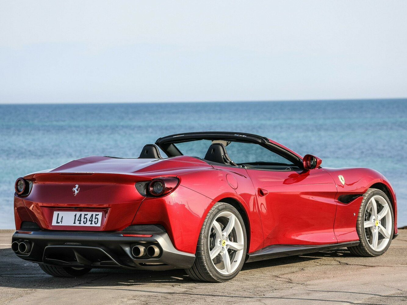 Ferrari Portofino, I Рестайлинг (M), 2020–2023, Кабриолет: Вид сзади в три четверти