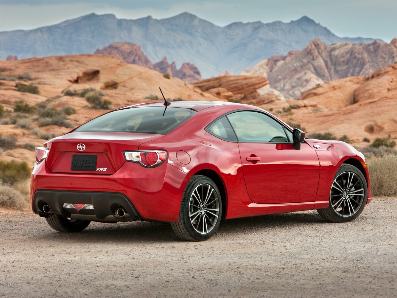 Scion FR-S, , 2012–2016, Купе: Вид сзади в три четверти