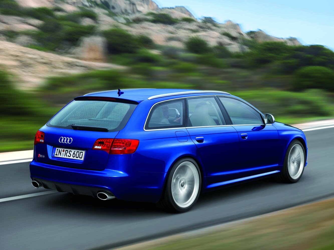 Audi RS 6, II (C6), 2007–2012, Estate 5 door: Rear three-quarter view