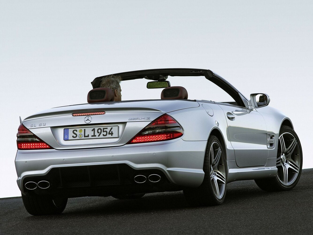 Mercedes-Benz SL-Класс AMG, II (R230) Рестайлинг 2, 2008–2011, Родстер: Вид сзади в три четверти