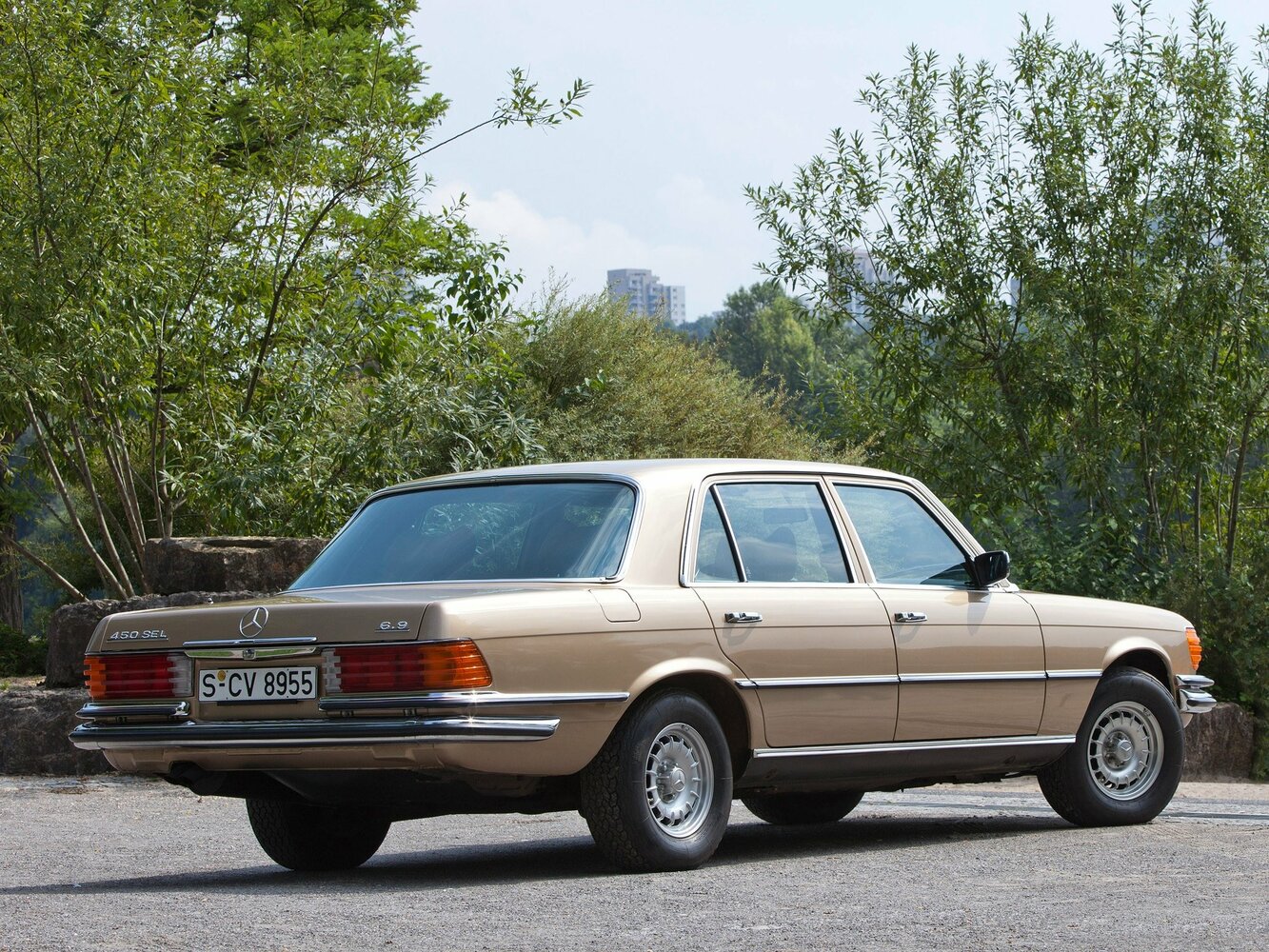 Mercedes-Benz S-Класс, I (W116), 1972–1980, Седан: Вид сзади в три четверти