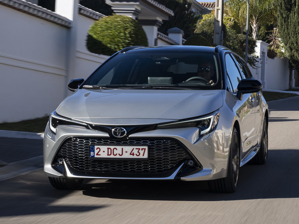 Toyota Corolla, 12 поколение, E210, рестайлинг, Универсал, Европа, 07.2022 - н.в.: фото поколения 16