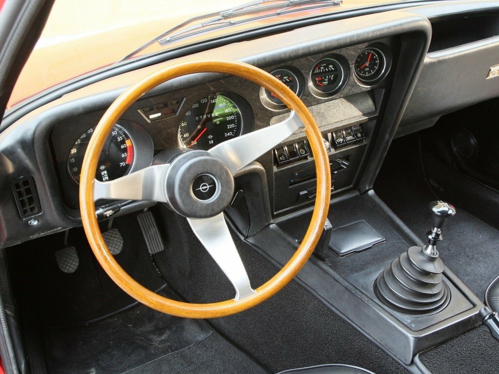Opel GT, I, 1968–1973, Купе: Передняя часть салона