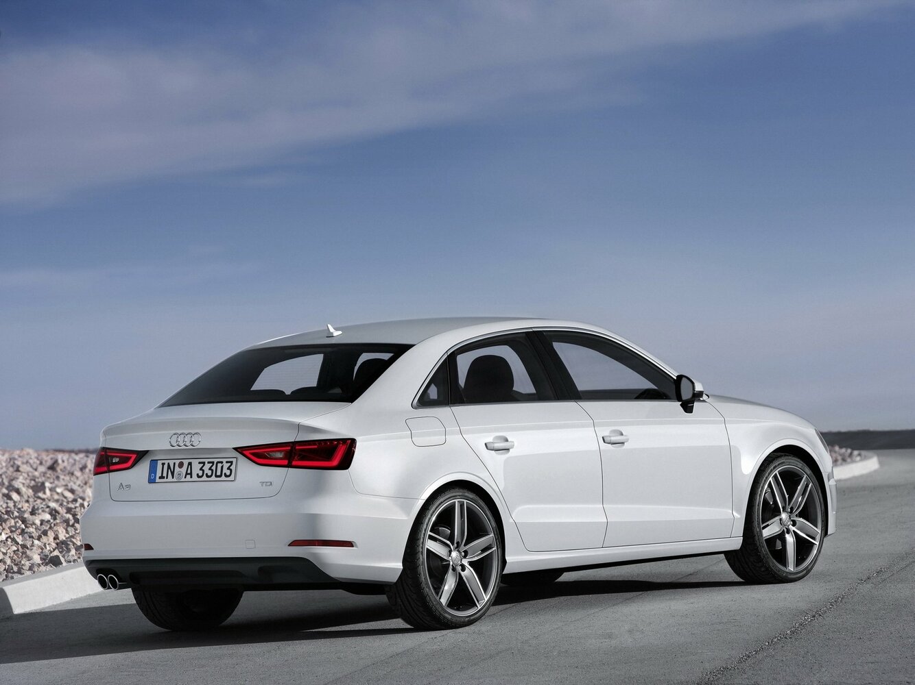 Audi A3, III (8V), 2012–2016, Седан: Вид сзади в три четверти