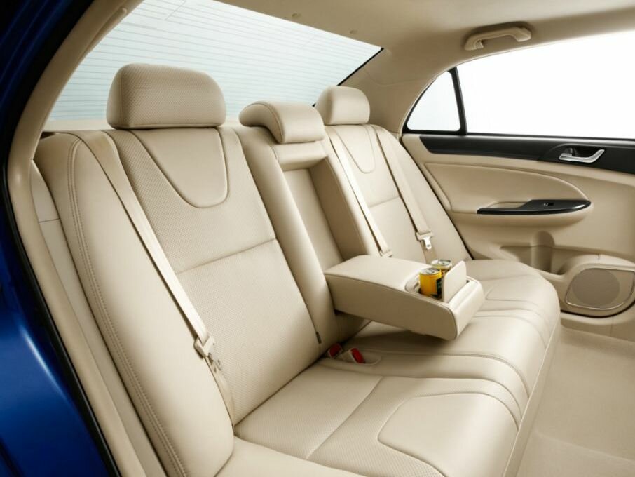 BYD F5, , 2014–2018, Sedan: Rear cabin