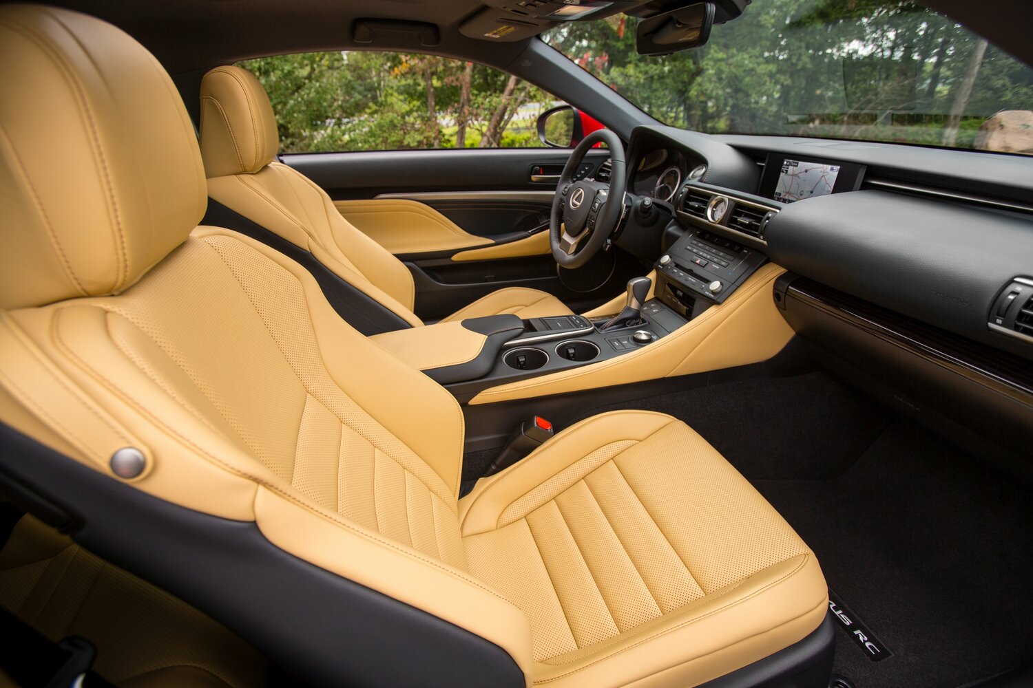 Lexus RC, I, 2014–2018, Coupe: Front cabin