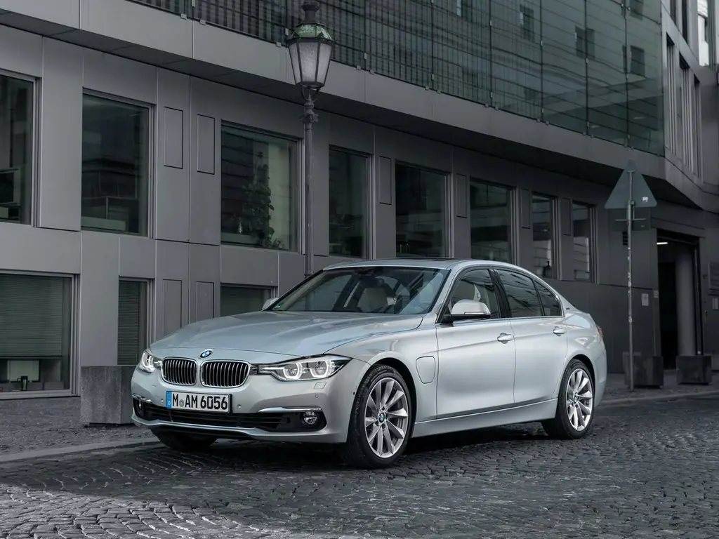 BMW 3-series, 6 поколение, F30, рестайлинг, Седан, Европа, 05.2015 - 01.2019: фото поколения 1