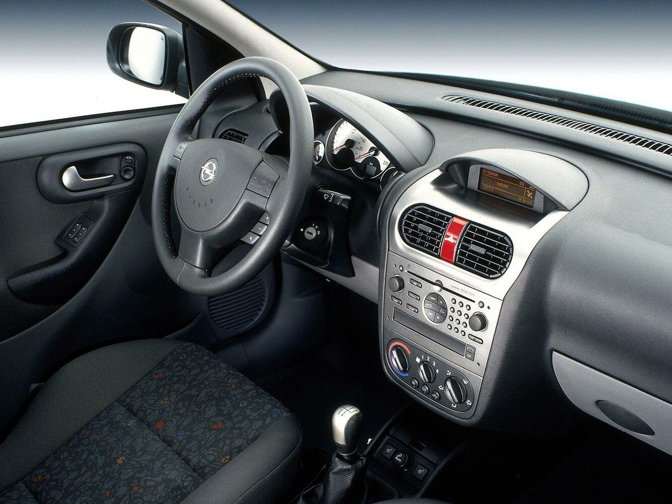 Opel Corsa, C, 2000–2003, Hatchback 5 door: Front cabin