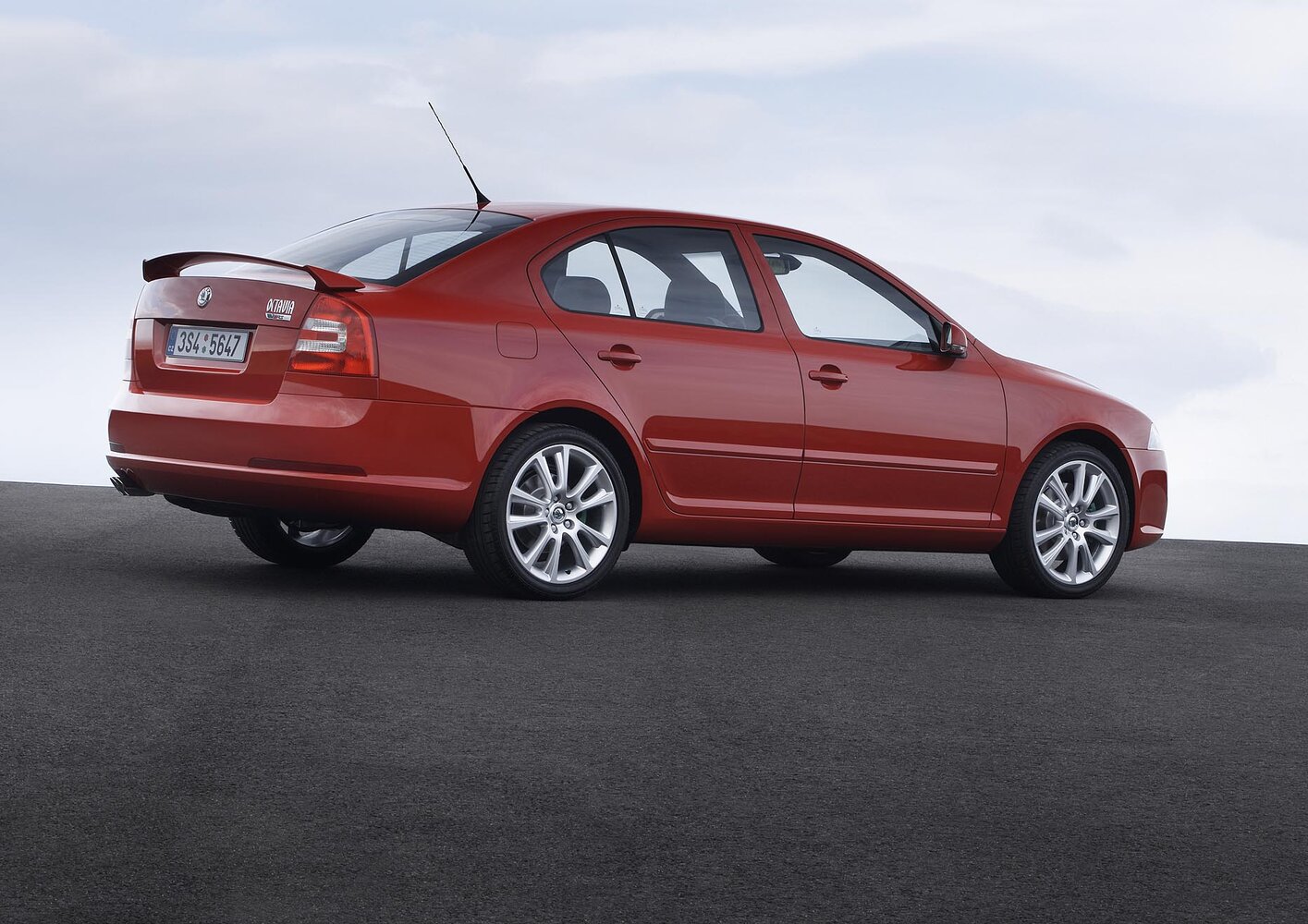 Skoda Octavia RS, II, 2005–2008, Лифтбек: Вид сзади в три четверти