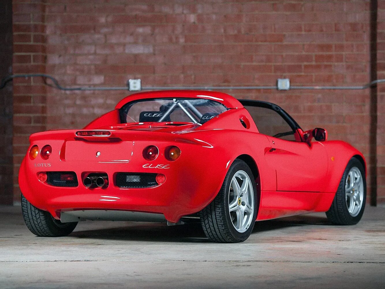 Lotus Elise, I, 1995–2000, Кабриолет: Вид сзади в три четверти