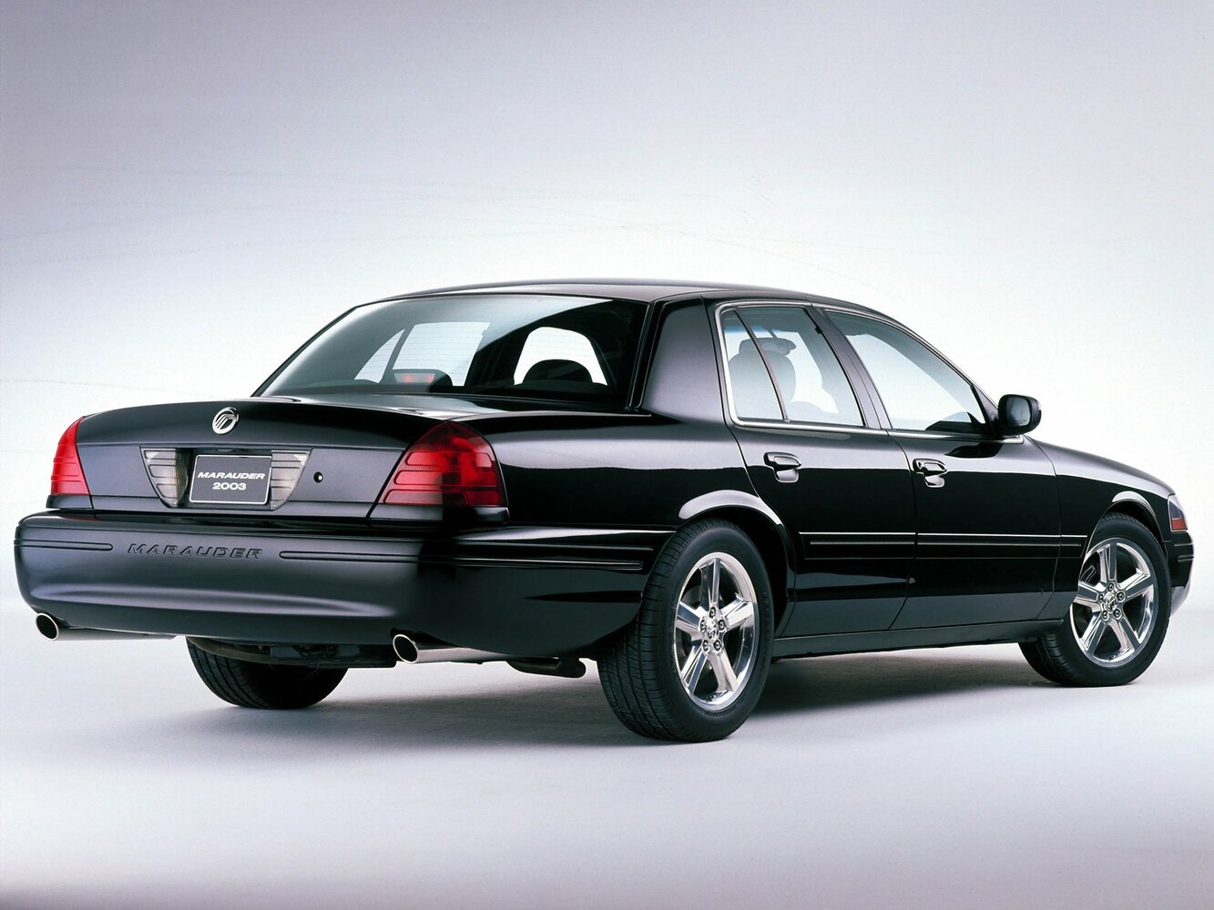 Mercury Marauder, , 2002–2004, Седан: Вид сзади в три четверти