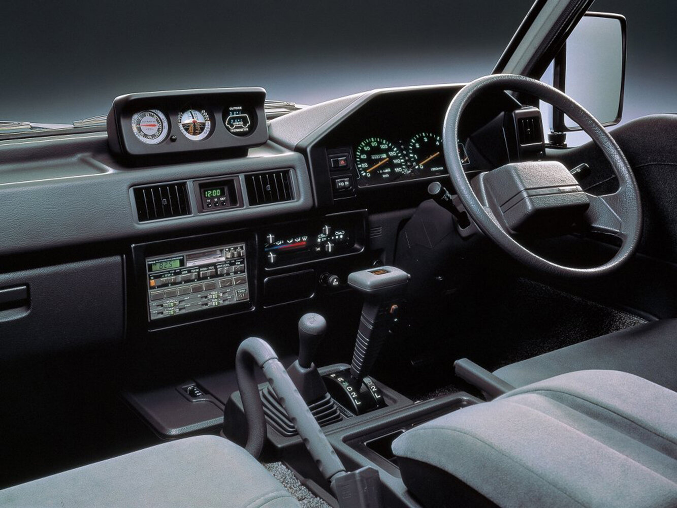 Mitsubishi Delica, III, 1986–1999, Minivan: Front cabin