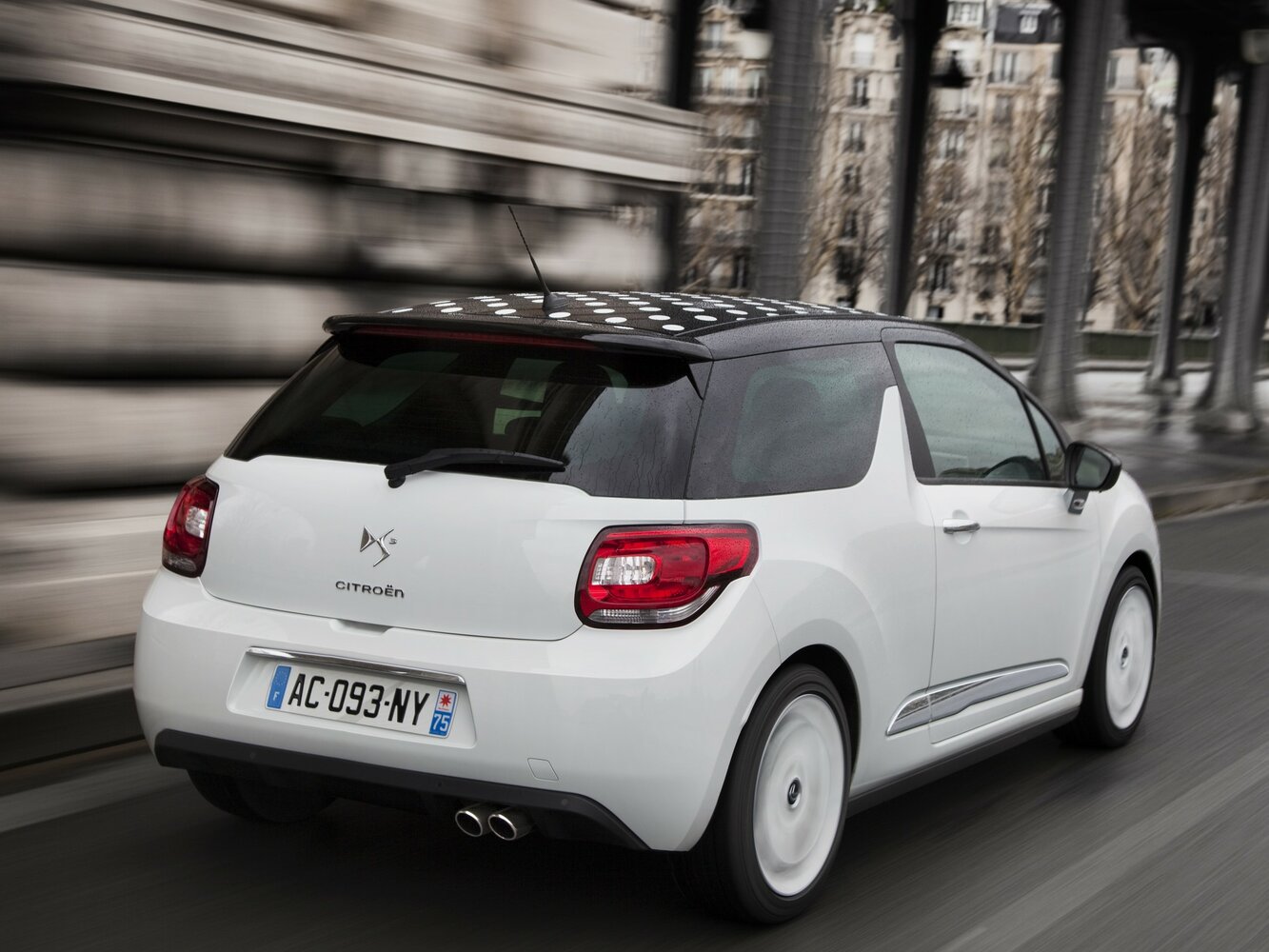 Citroen DS3, I, 2009–2014, Hatchback 3 door: Rear three-quarter view
