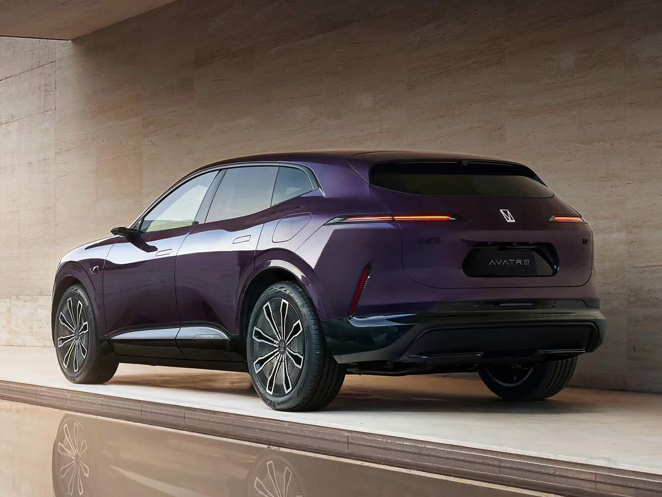 Avatr 07, , 2024–2026, SUV 5 door: Rear three-quarter view