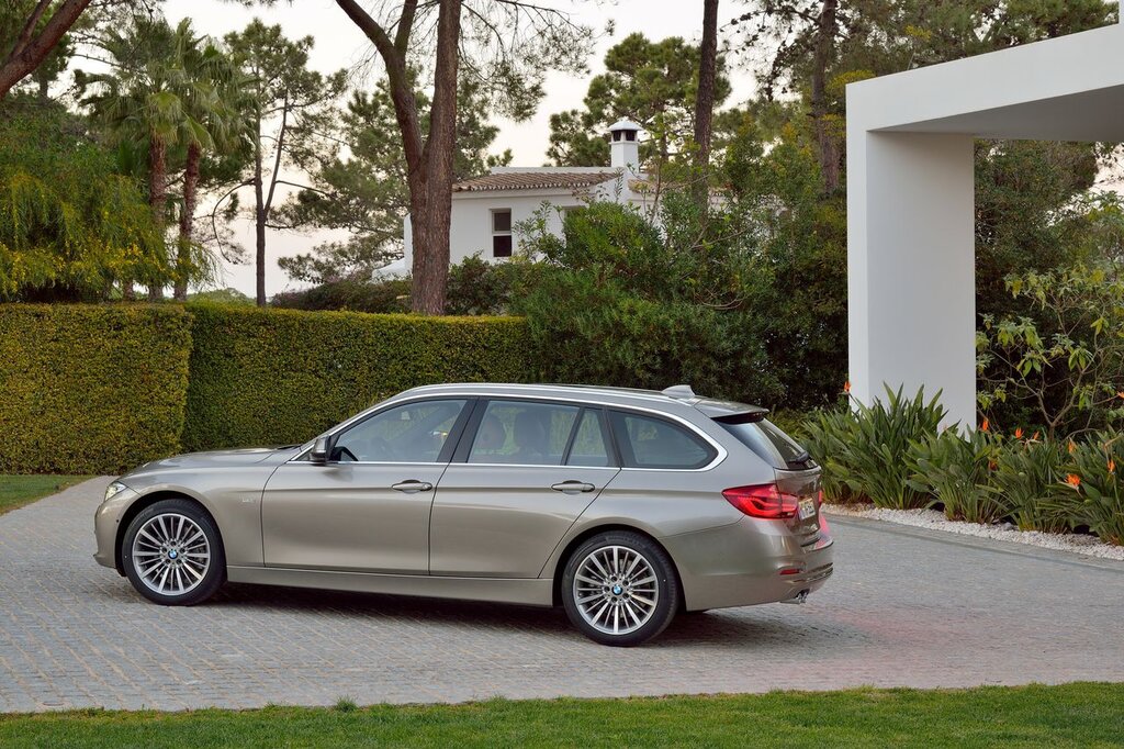 BMW 3-series, 6 поколение, F30, рестайлинг, Универсал, Европа, 05.2015 - 06.2019: фото поколения 11