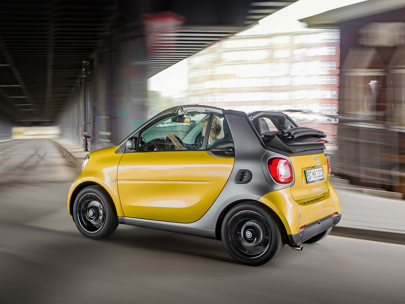 Smart Fortwo, III, 2014–2024, Кабриолет: Вид сзади в три четверти