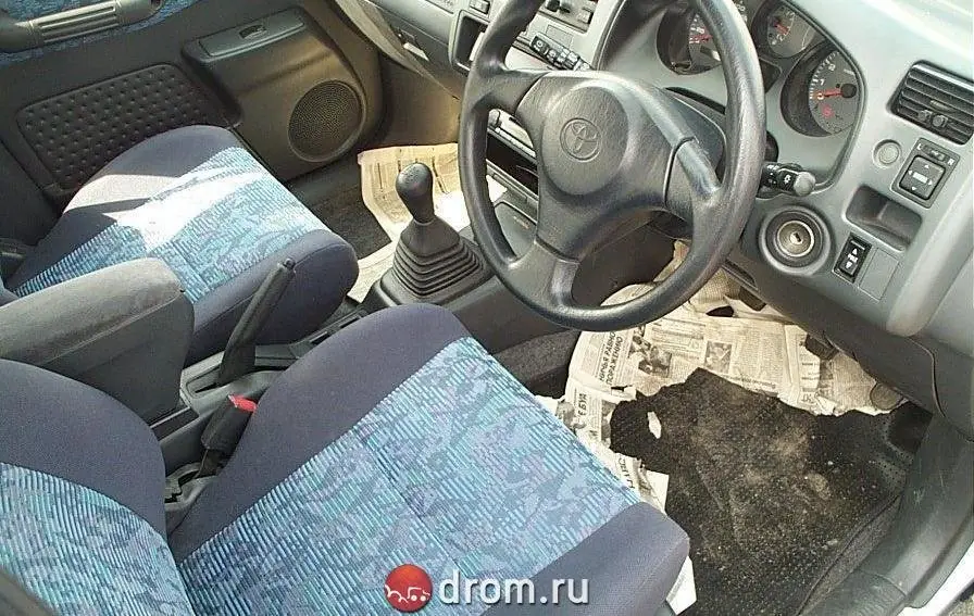 Toyota Rav4, 1 поколение, XA10, рестайлинг, Джип/suv 5 дв., Япония, 09.1997 - 04.2000: фото поколения 21
