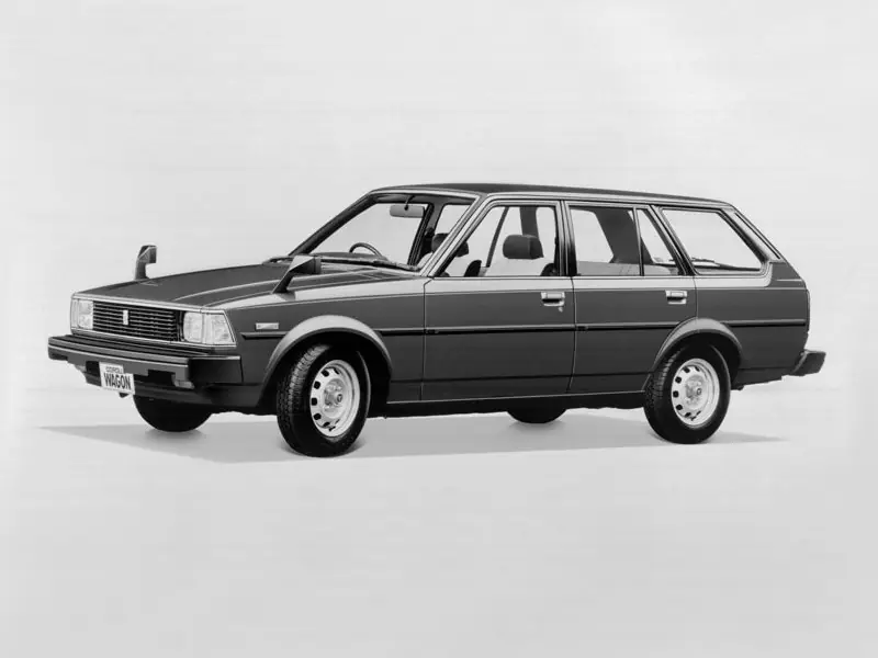 Toyota Corolla, 4 поколение, E70, рестайлинг, Универсал, Япония, 05.1982 - 07.1985: фото поколения 1