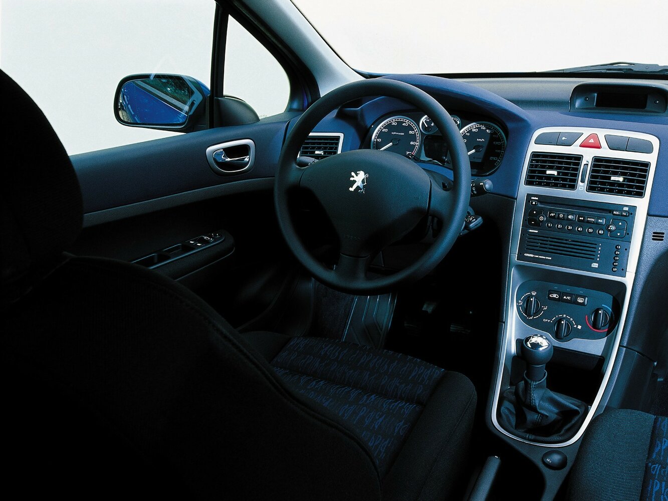 Peugeot 307, I, 2001–2005, Хэтчбек 5 дв.: Передняя часть салона