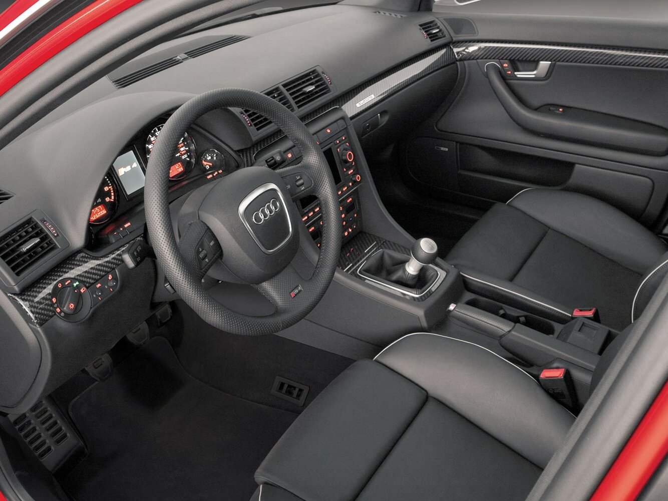 Audi A4, III (B7), 2004–2009, Седан: Передняя часть салона