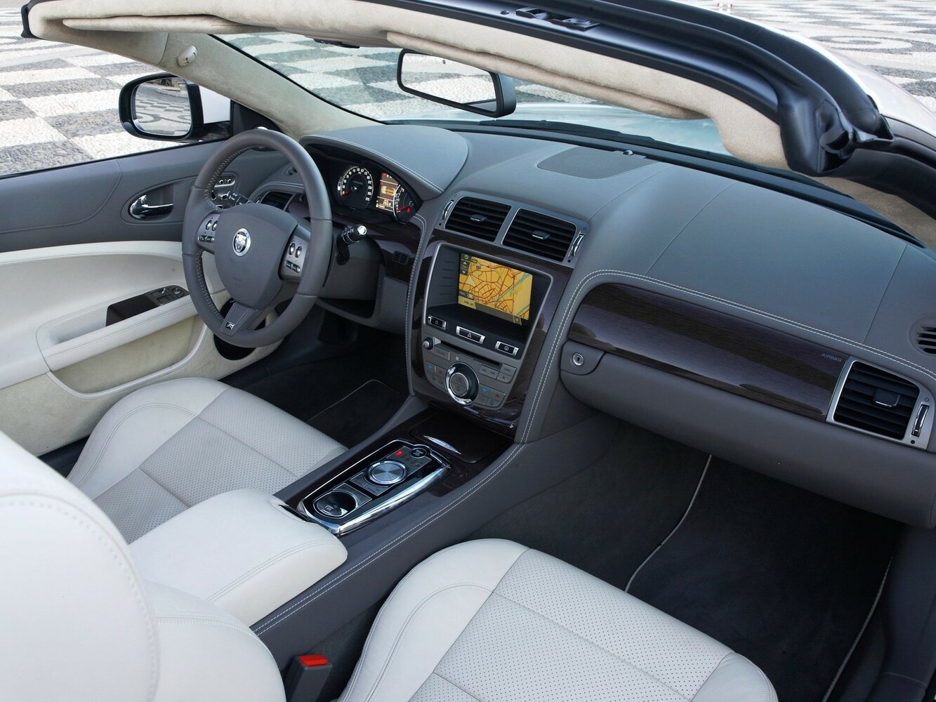 Jaguar XKR, II Рестайлинг 1, 2009–2011, Кабриолет: Передняя часть салона