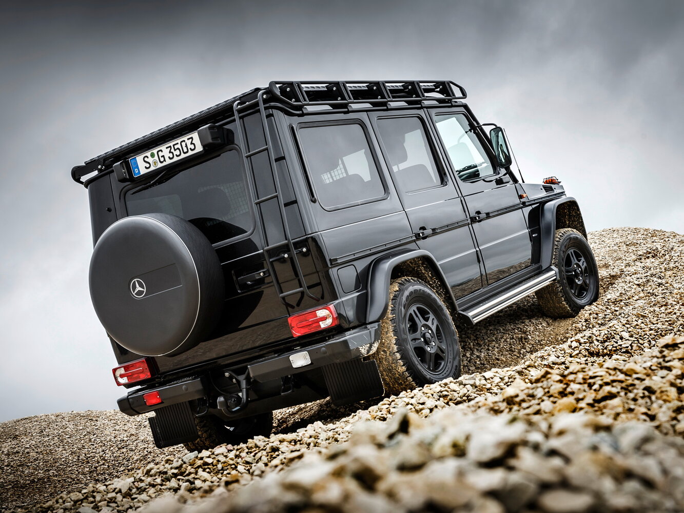 Mercedes-Benz G-Класс, II (W463) facelift 4, 2015–2018, SUV 5 door Professional: Rear three-quarter view